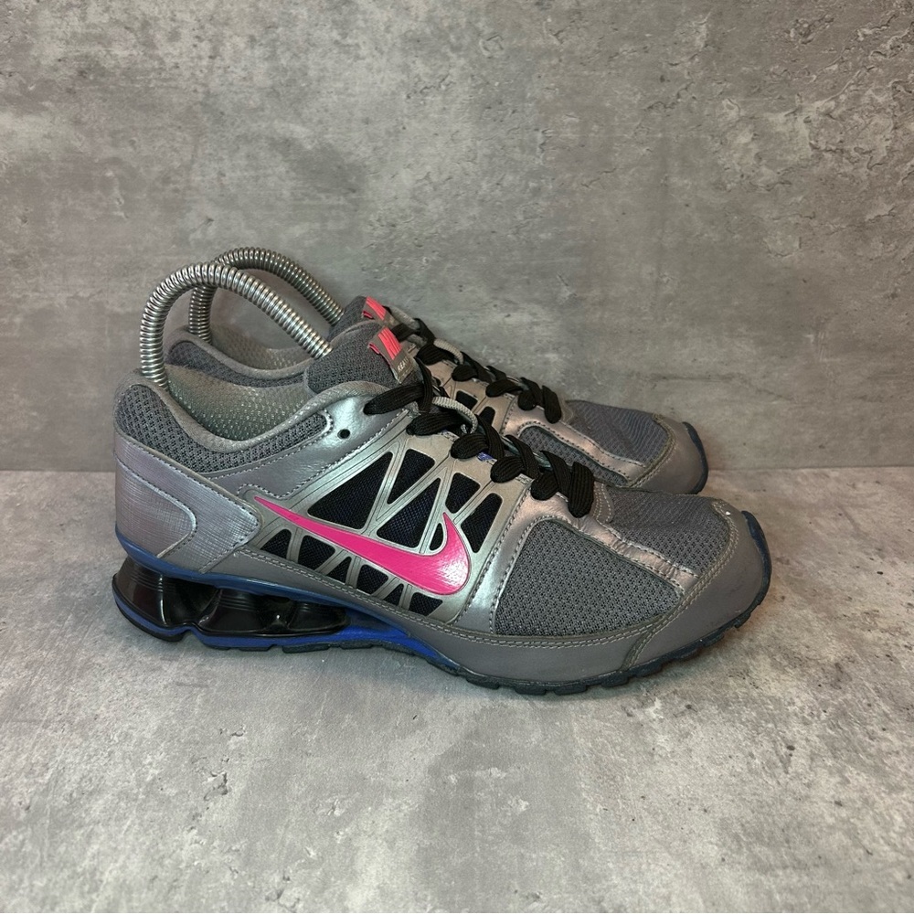 Nike Reax Run 6 Running Shoes Womens sz 8 - grey
